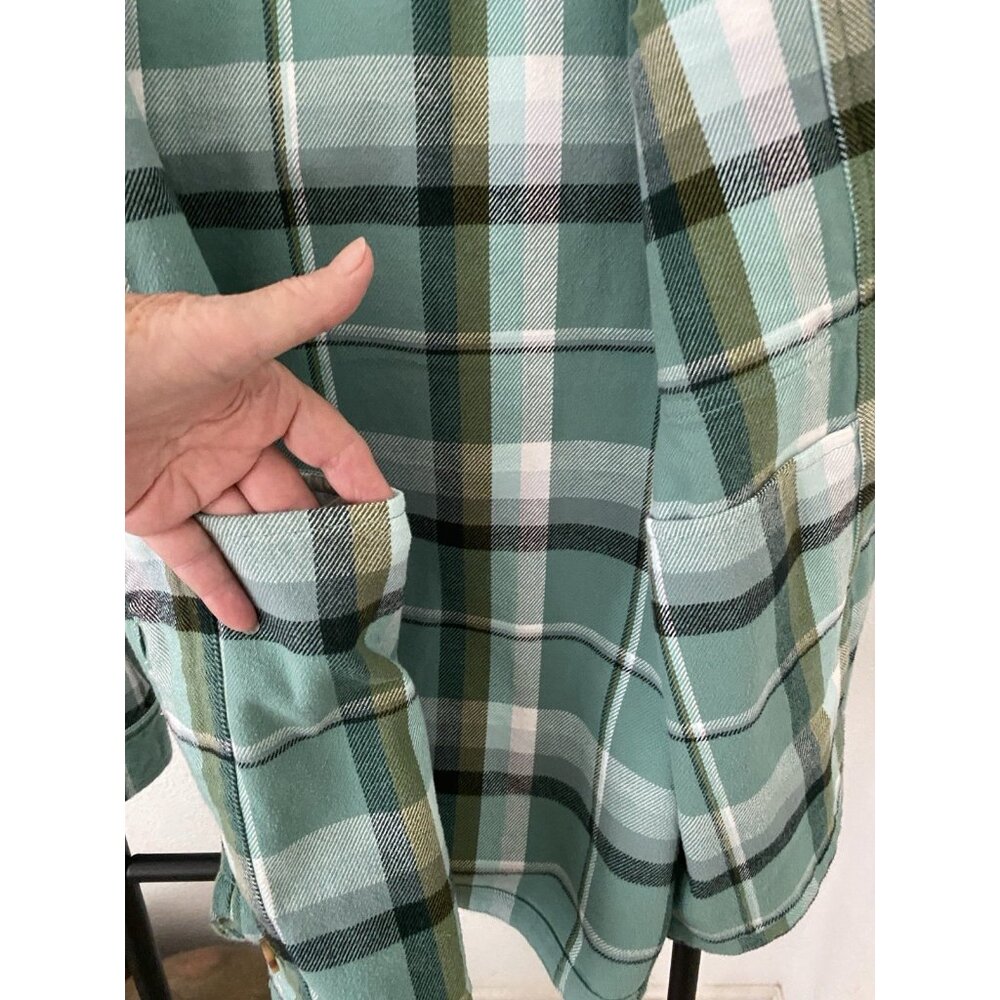 Stio Women’s Size large plaid Heavy flannel unlined jacket - Picture 7 of 11